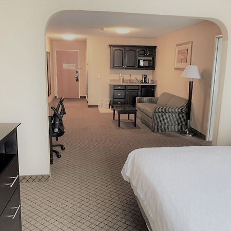 Holiday Inn Express Plymouth By Ihg Экстерьер фото
