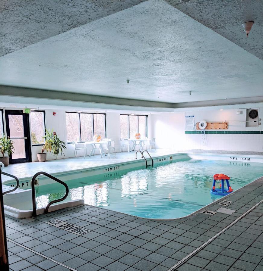 Holiday Inn Express Plymouth By Ihg Экстерьер фото