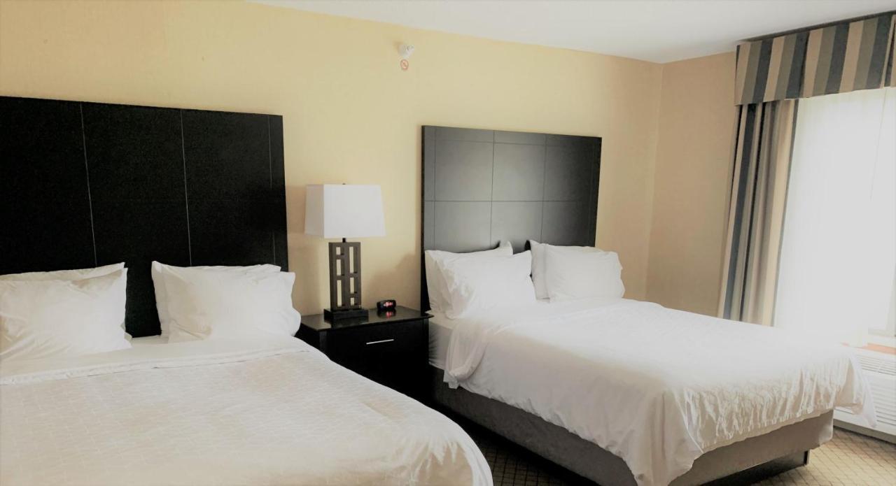 Holiday Inn Express Plymouth By Ihg Экстерьер фото