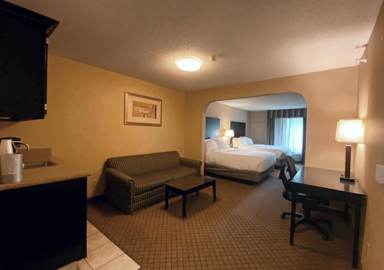 Holiday Inn Express Plymouth By Ihg Экстерьер фото