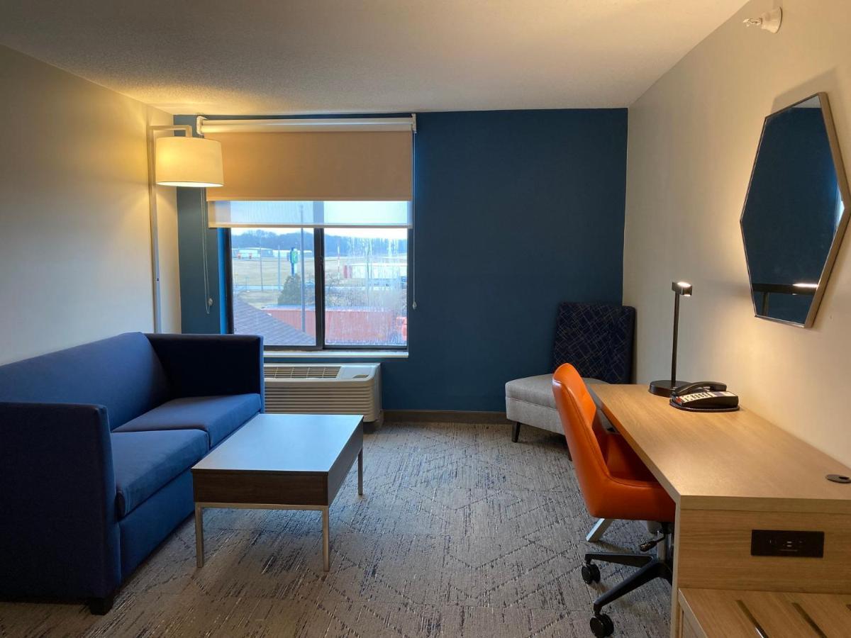 Holiday Inn Express Plymouth By Ihg Экстерьер фото