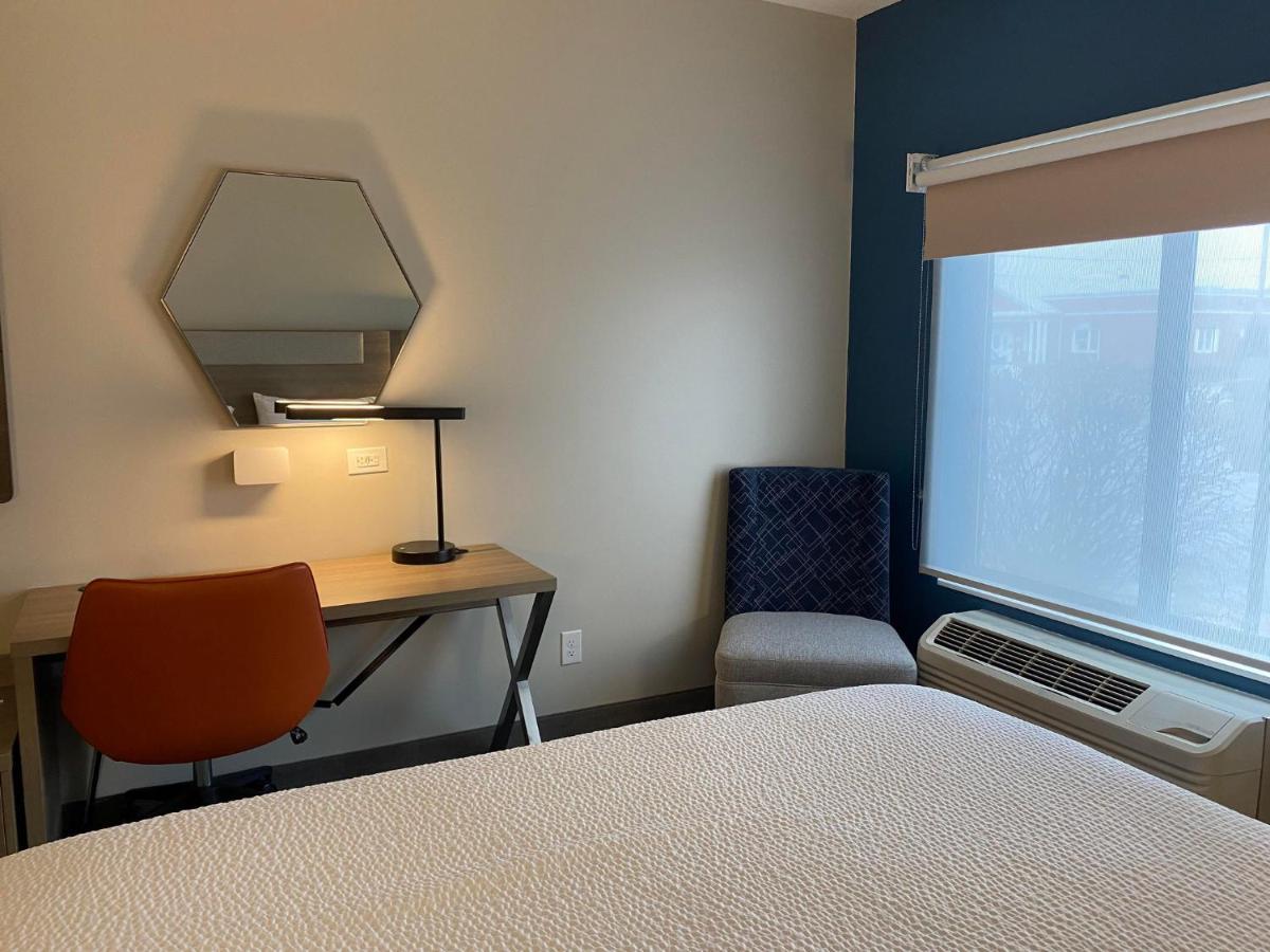 Holiday Inn Express Plymouth By Ihg Экстерьер фото