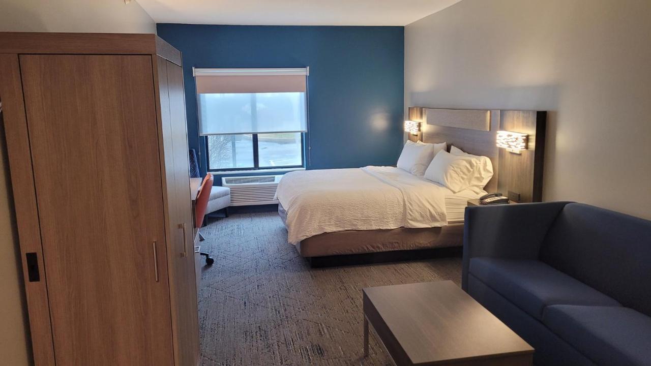 Holiday Inn Express Plymouth By Ihg Экстерьер фото
