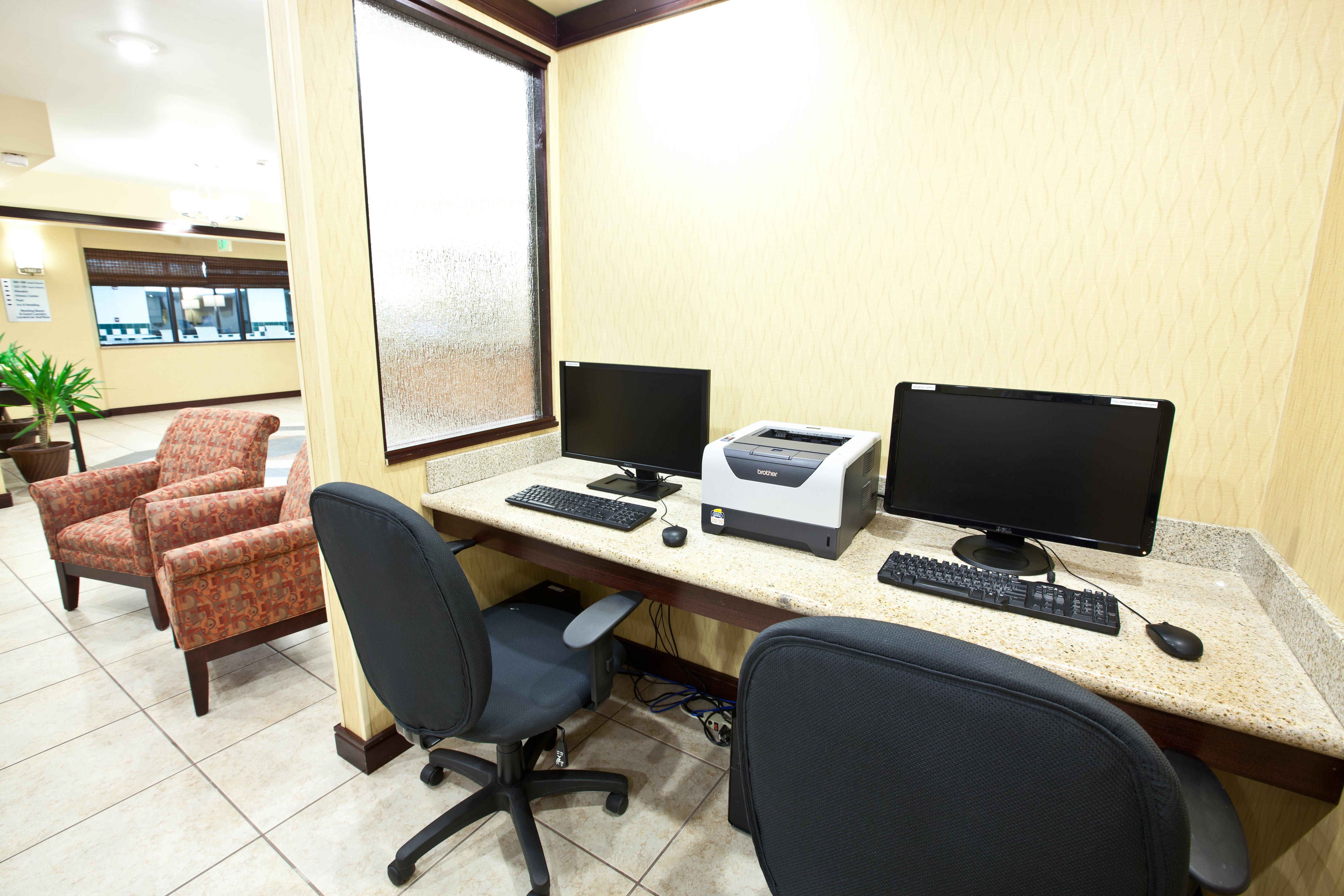 Holiday Inn Express Plymouth By Ihg Экстерьер фото